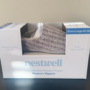 Nestwell Slippers Large 11-12 Women's Gray Chenille Knit Memory Foam NWT